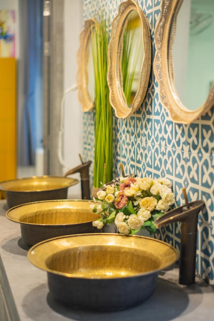 Backy Poshtel Vandrarhem Hanoi Exteriör bild